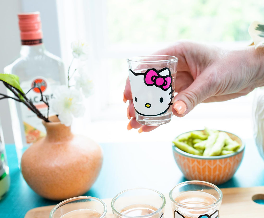 HELLO KITTY FACES AND BOWS 4PC. 1.5OZ. MINI GLASS SET