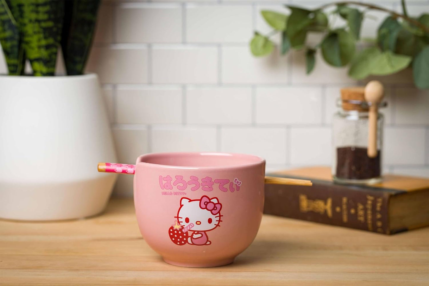 HELLO KITTY RAMEN BOWL WITH CHOPSTICKS