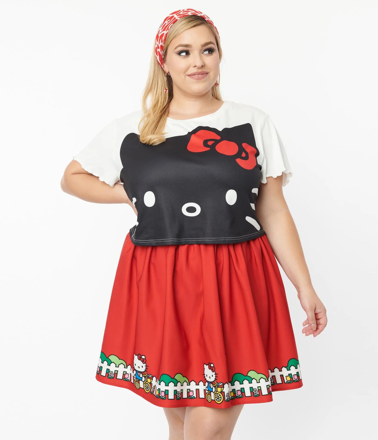 HELLO KITTY X SMAK PARLOUR PLUS SIZE BLACK & WHITE BOXY CROP TEE
