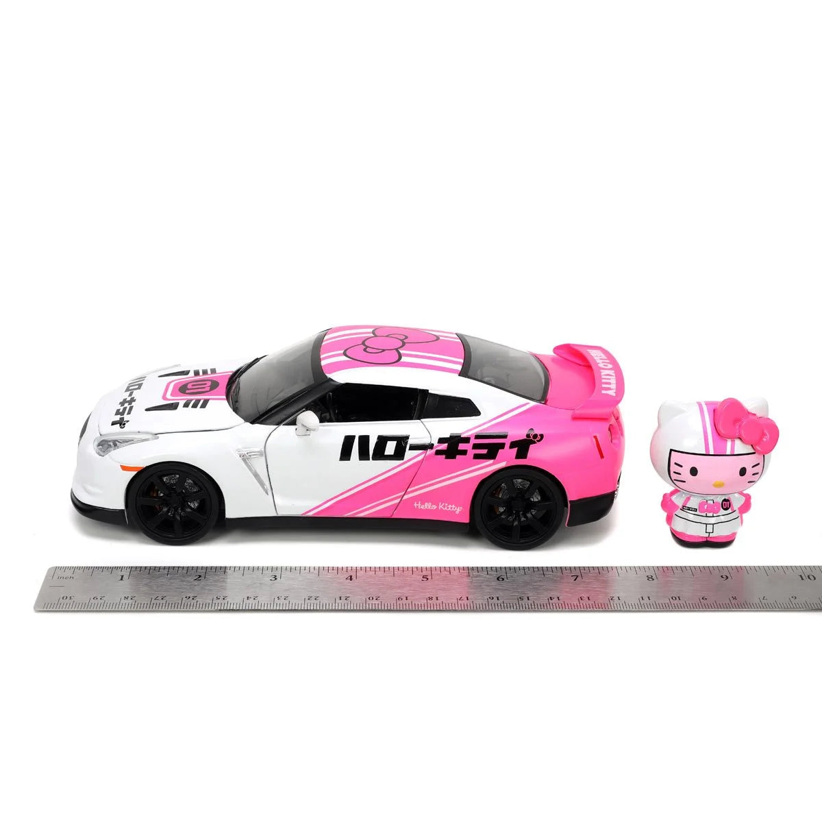 HELLO KITTY TOKYO SPEED 2009 NISSAN GT-R R35 1:24 SCALE DIE-CAST METAL VEHICLE WITH FIGURE