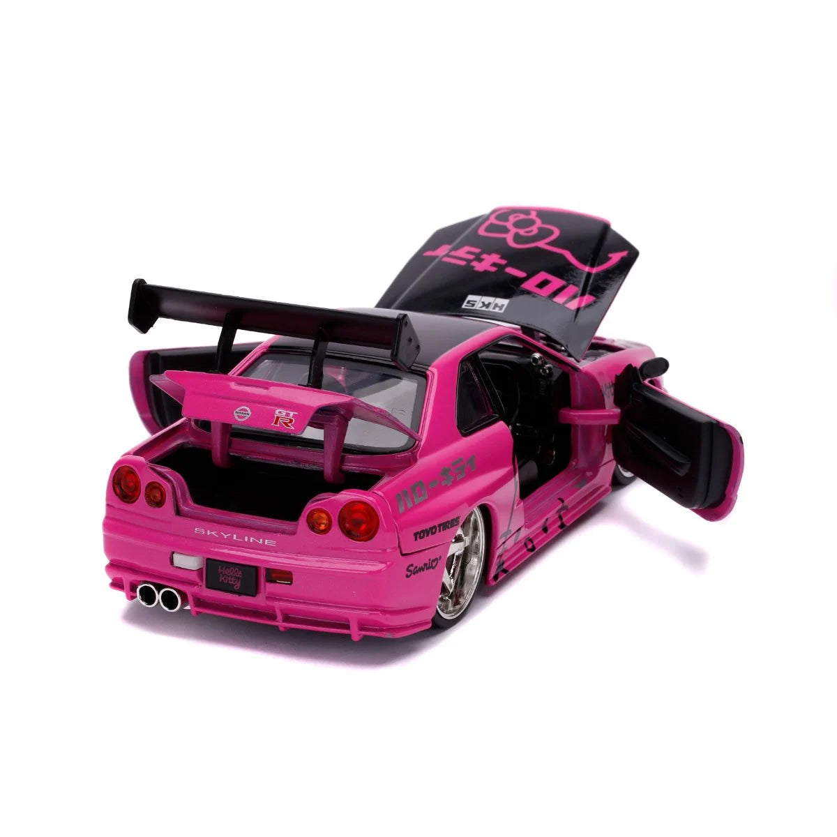 HELLO KITTY 2002 NISSAN SKYLINE GT-R R34 1:24 SCALE DIE-CAST METAL VEHICLE WITH FIGURE