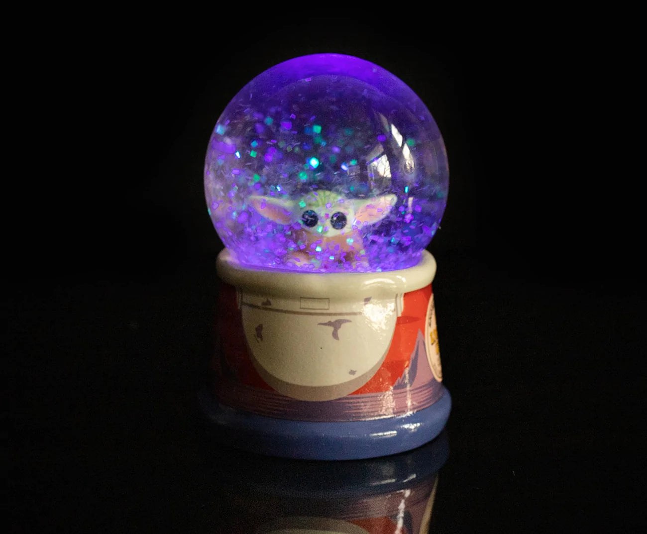 THE MANDALORIAN MINI SNOW GLOBE