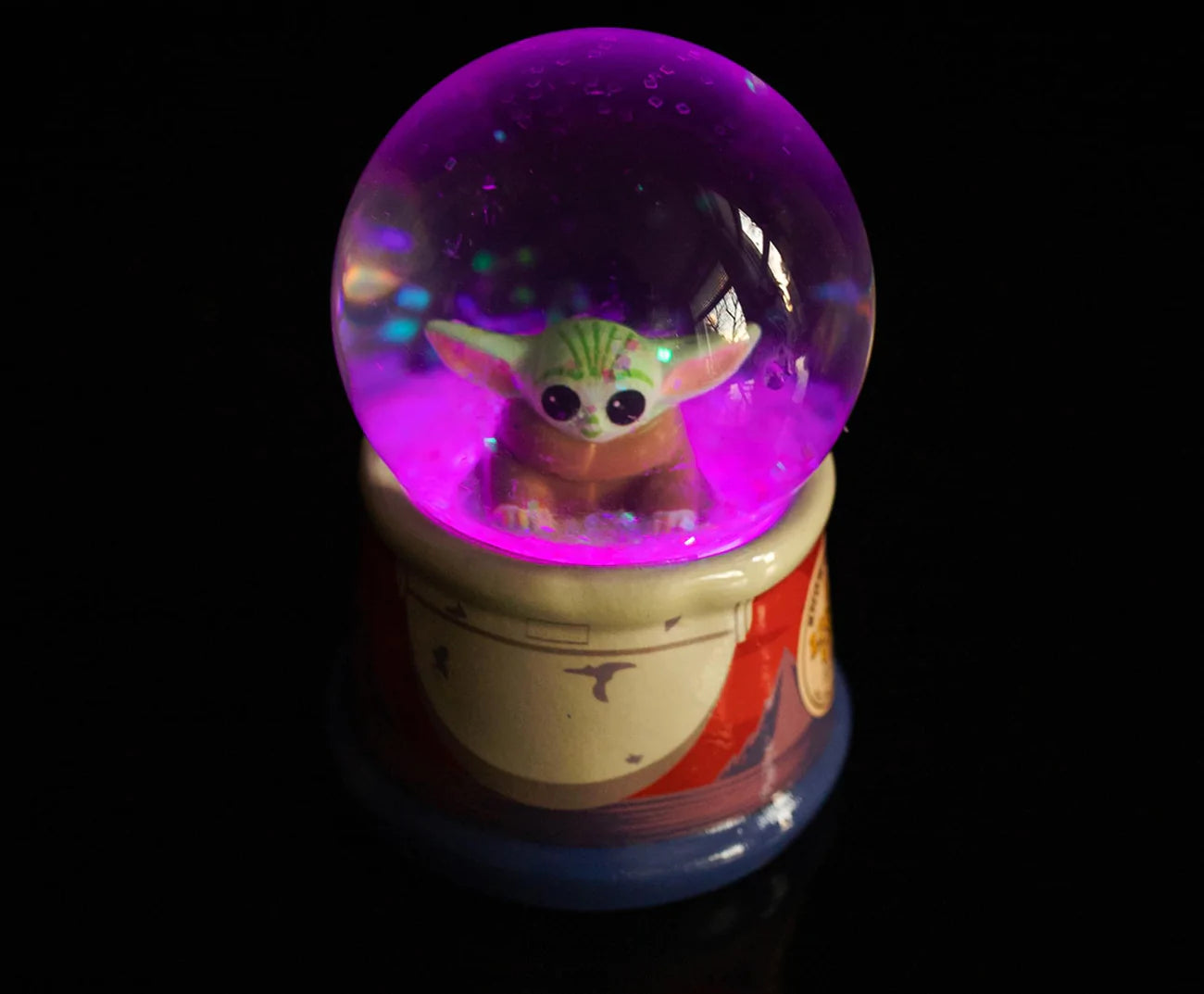THE MANDALORIAN MINI SNOW GLOBE