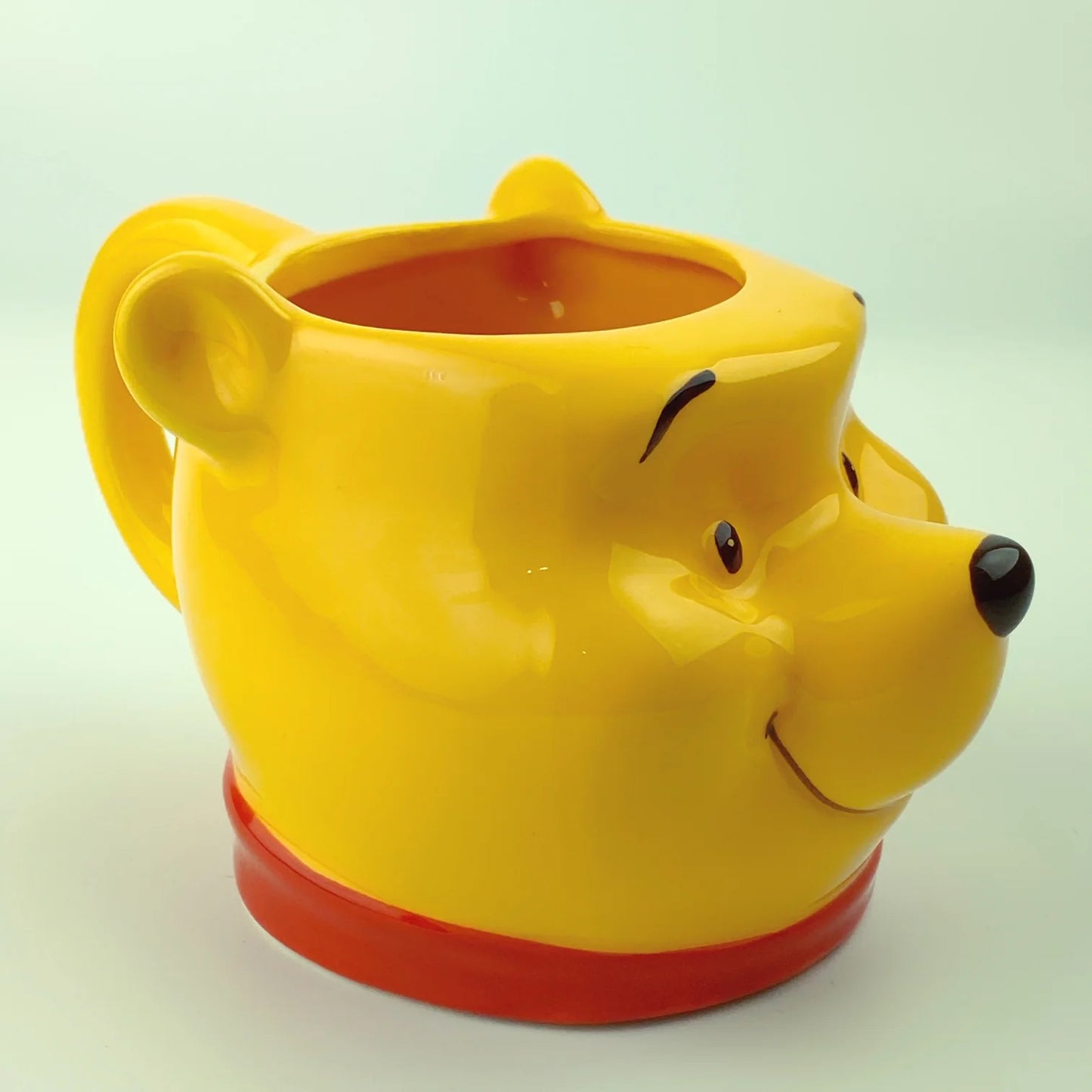 WINNIE THE POOH CERAMIC 3D SCULPTED MUG