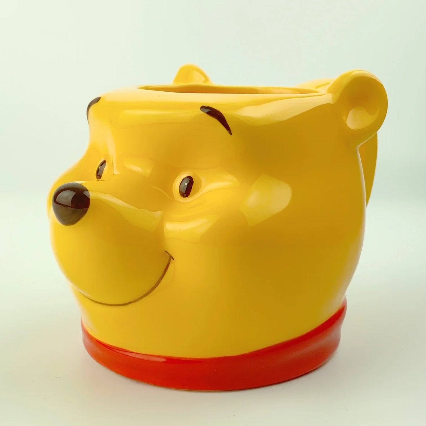 WINNIE THE POOH CERAMIC 3D SCULPTED MUG
