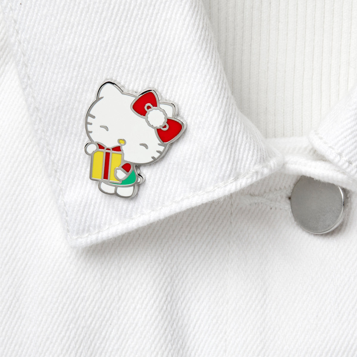 HELLO KITTY A PRESENT FOR YOU! ENAMEL PIN
