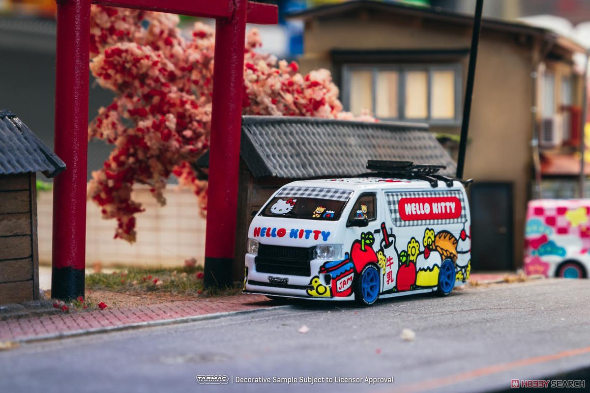 TARMAC WORKS 1/64 TOYOTA HIACE WIDEBODY TARMAC WORKS X HELLO KITTY CAPSULE DELIVERY VAN WITH OIL CAN
